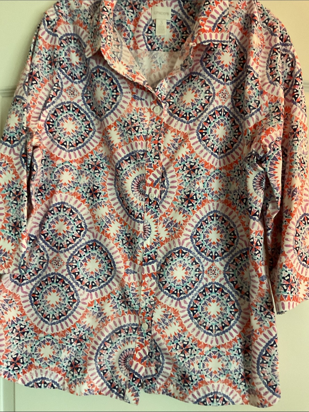 Chico's Women's no iron shirt in Pink Multi Medallion Print